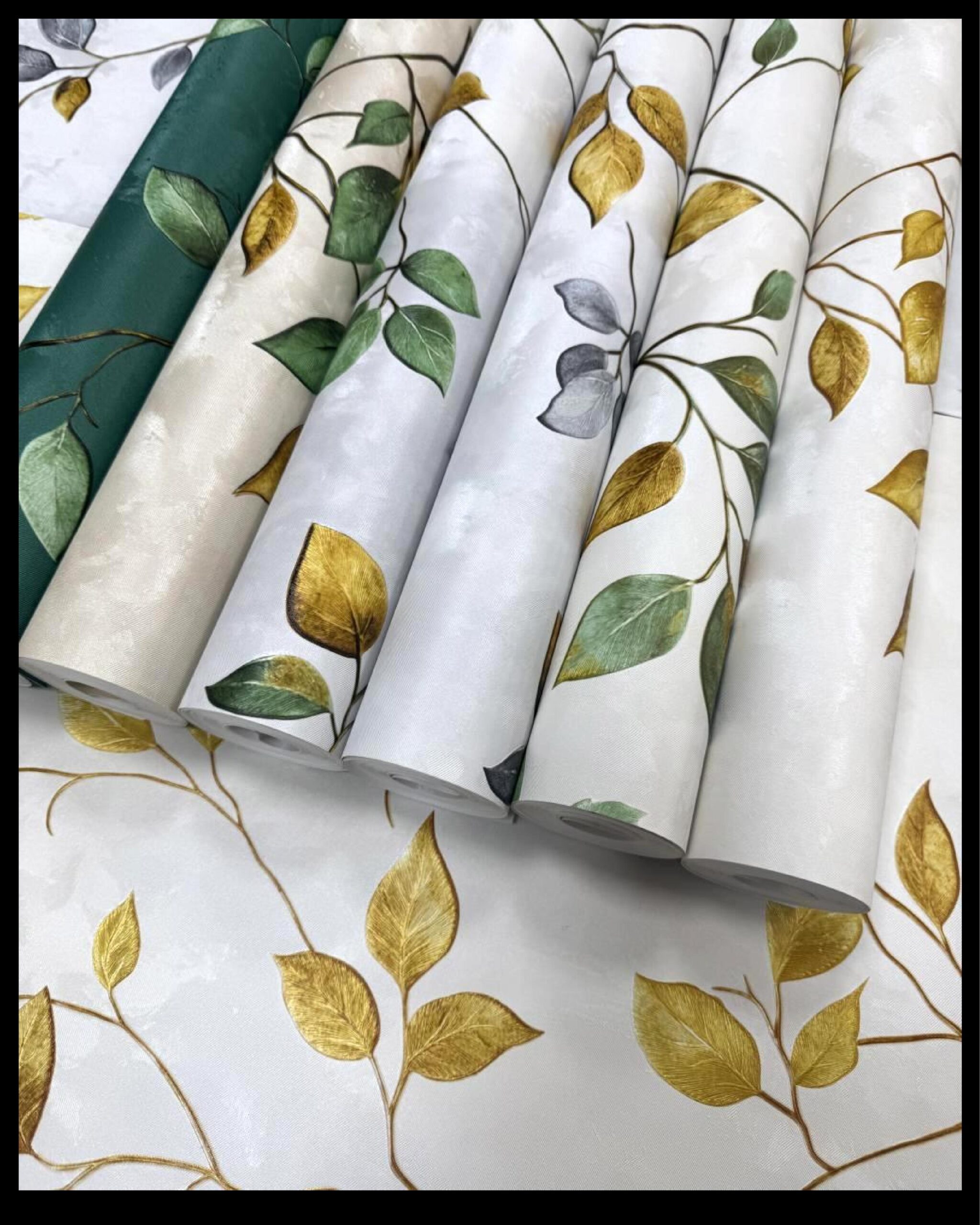 Botanical Leaf Wallpaper